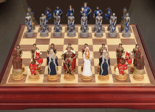 Three-dimensional Character Chess Set